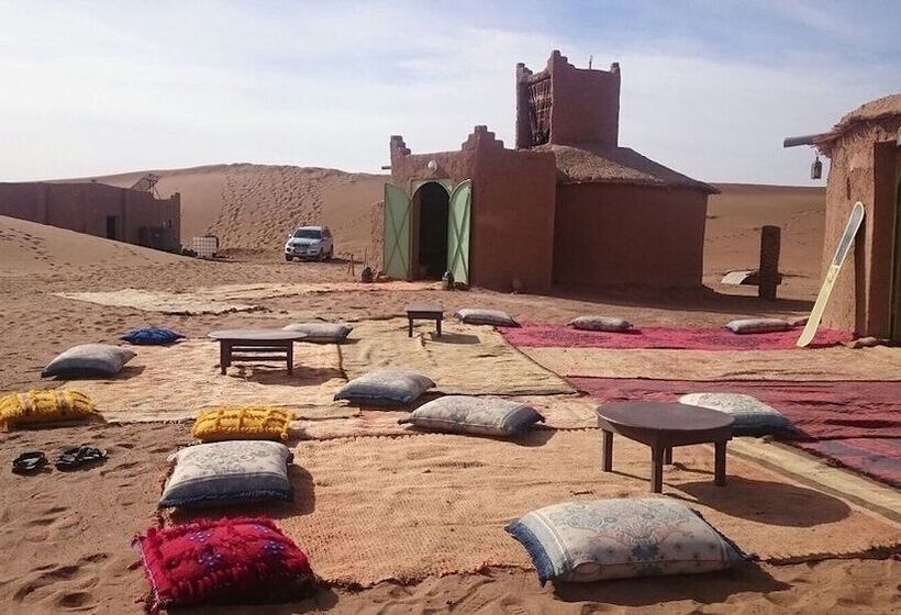 Pension (Hôtel basse catégorie) Atta Desert Camp
