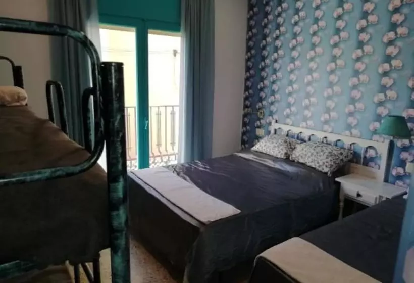 ペンション Habitacions Can Pau Guest House