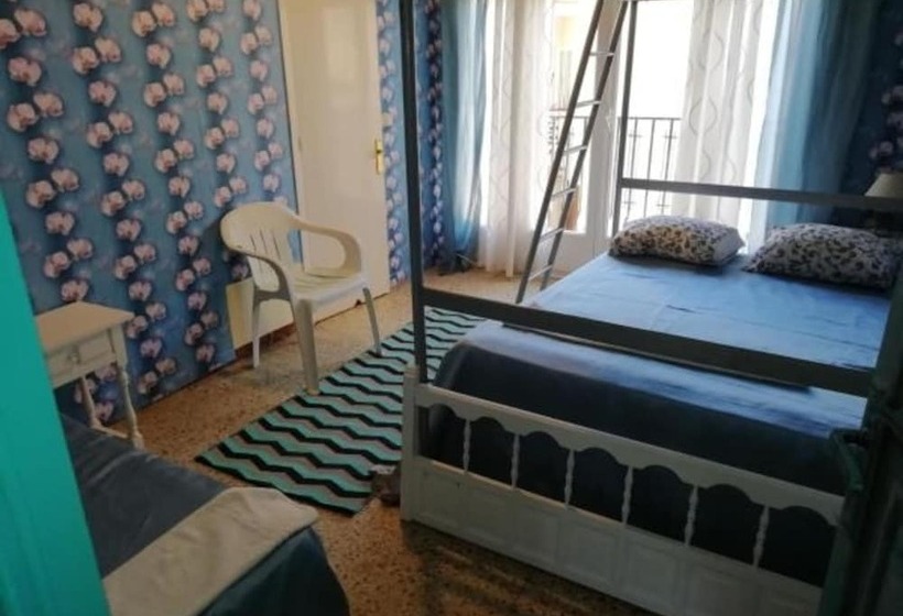 پانسیون Habitacions Can Pau Guest House