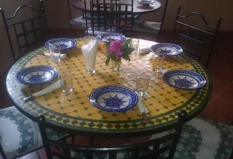 Aamiaismajoitus (B&B) Maison D Hotes Au Jardin De Tamnougalt