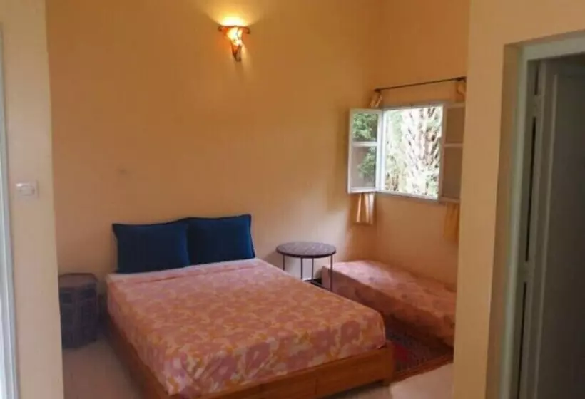 Aamiaismajoitus (B&B) Maison D Hotes Au Jardin De Tamnougalt