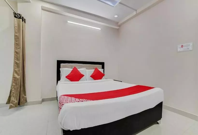 Hotelli Flagship 60526 5 Star Grand