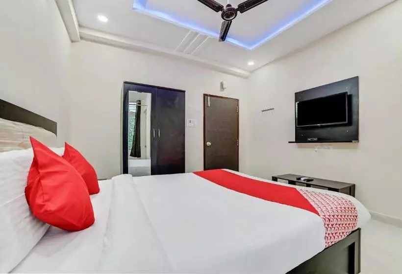 Hotelli Flagship 60526 5 Star Grand