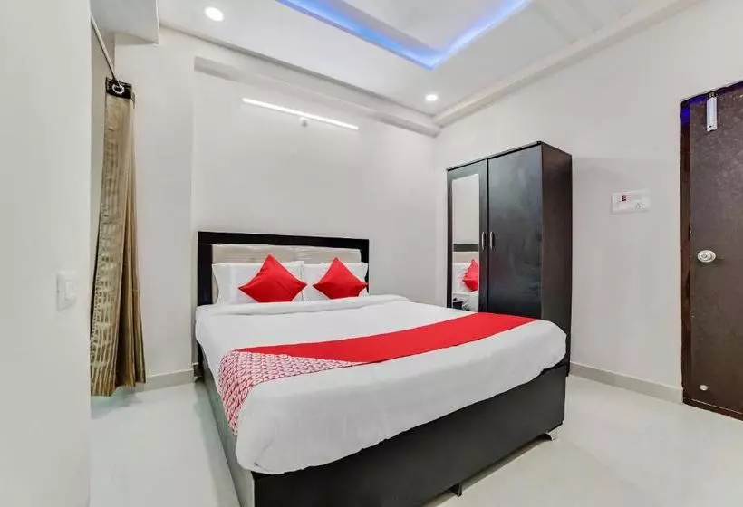 Hotelli Flagship 60526 5 Star Grand