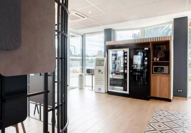 B&b Hotel Massy Gare Tgv