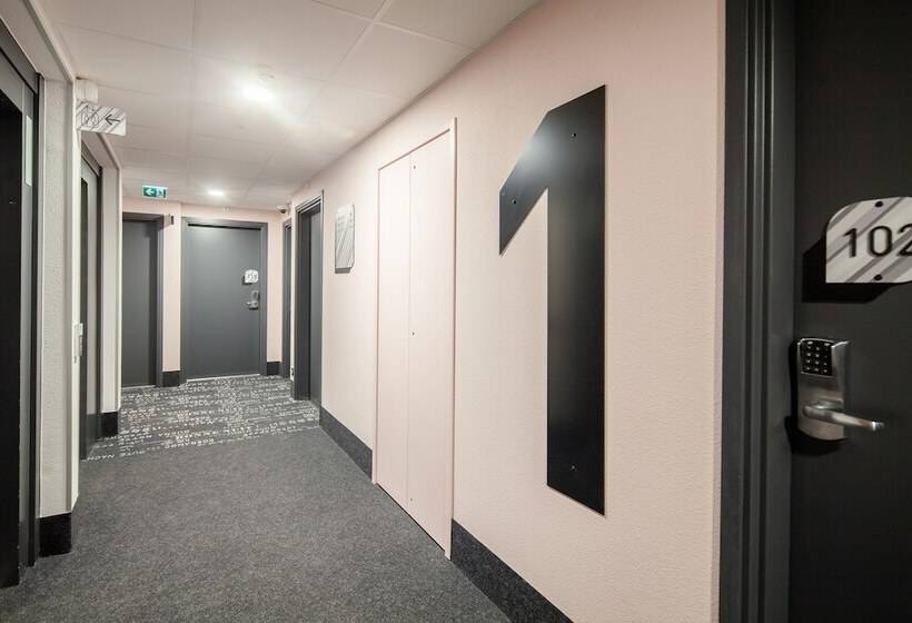 B&b Hotel Massy Gare Tgv