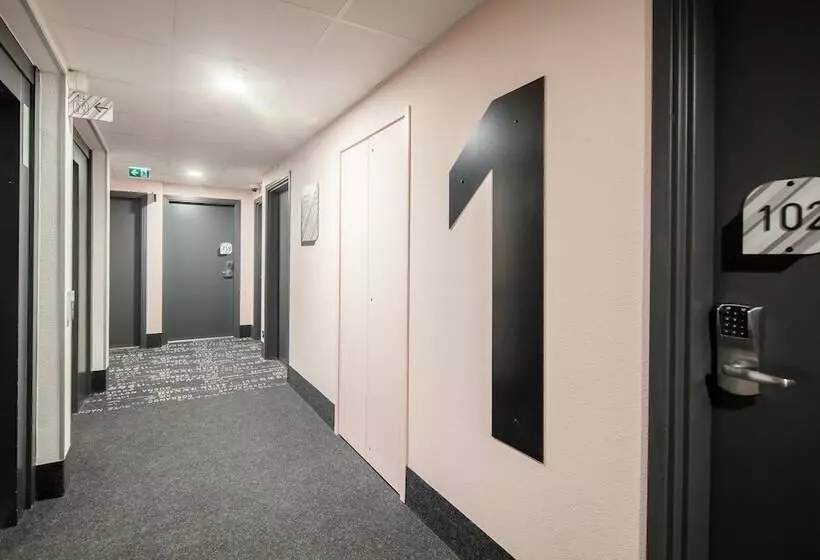 B&b Hotel Massy Gare Tgv