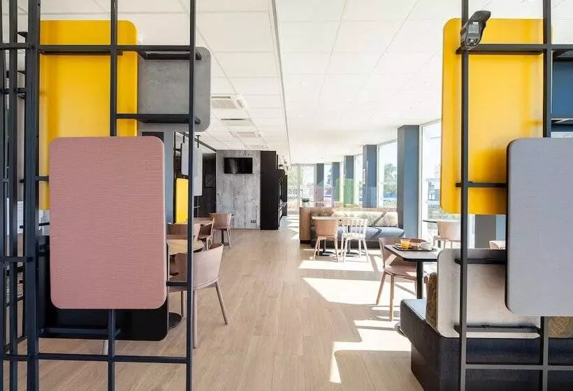 B&b Hotel Massy Gare Tgv