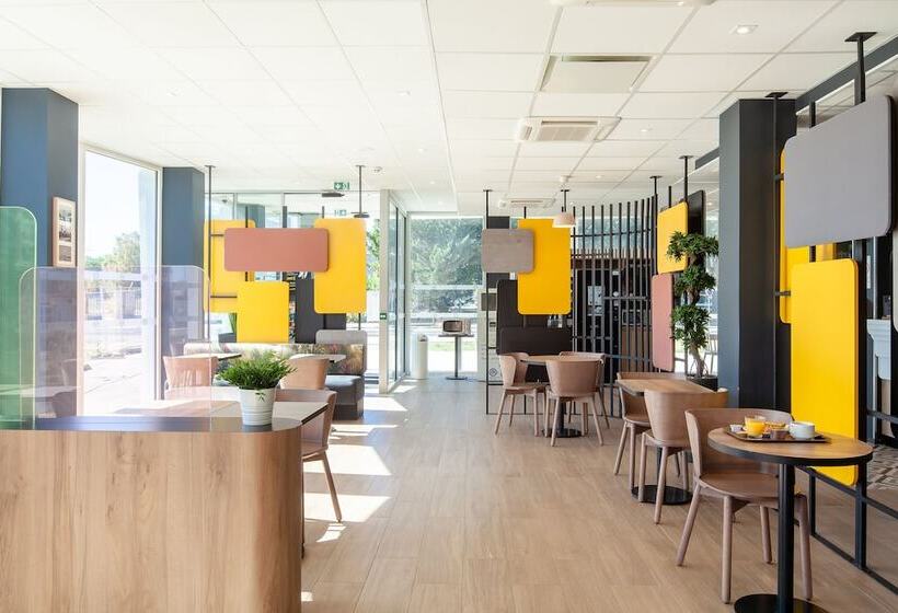 B&b Hotel Massy Gare Tgv