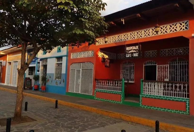 مسافرخانه Hospedaje Y Cafe Ruiz
