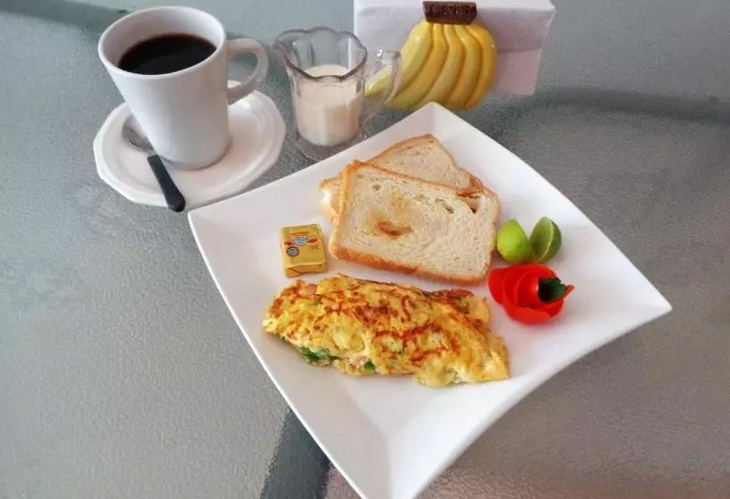 مسافرخانه Hospedaje Y Cafe Ruiz
