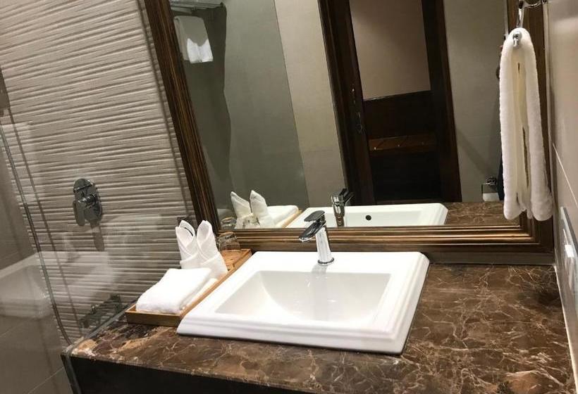 Отель Bara Bungalow, Kasauli  A Rosakue Collection