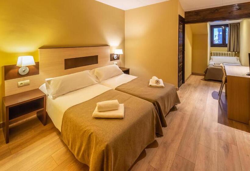 Отель Port 1730