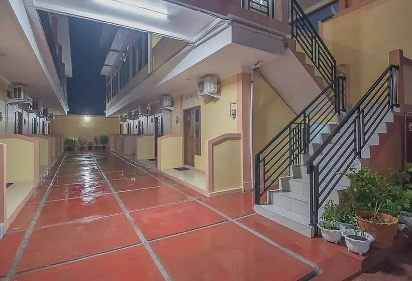 ペンション Reddoorz Near Rsud Dr Abdul Aziz Singkawang