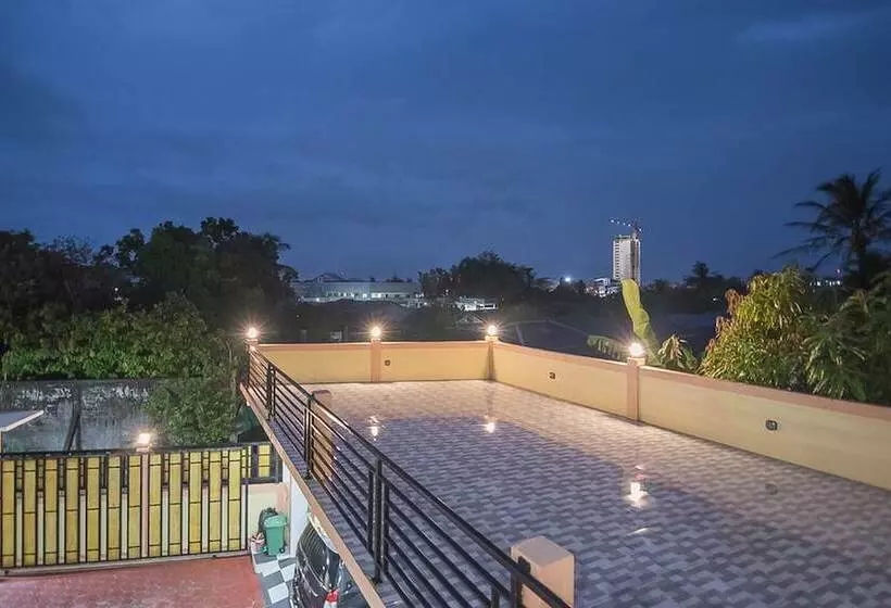 ペンション Reddoorz Near Rsud Dr Abdul Aziz Singkawang