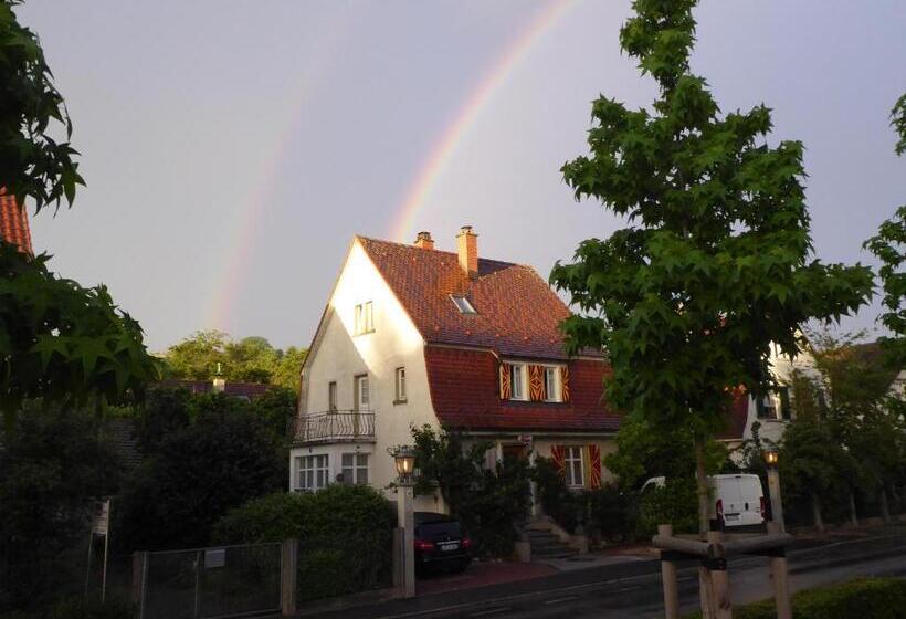 تختخواب و صبحانه Pension Zur Rose