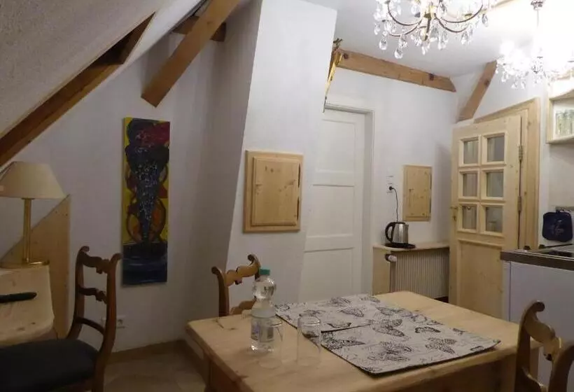 Aamiaismajoitus (B&B) Pension Zur Rose