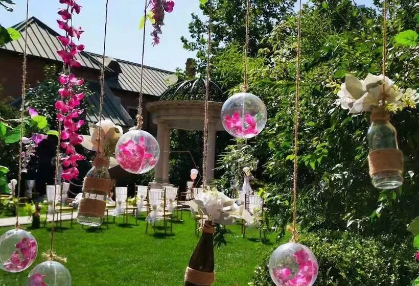 هتل Railway 1896 Garden