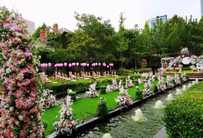 هتل Railway 1896 Garden