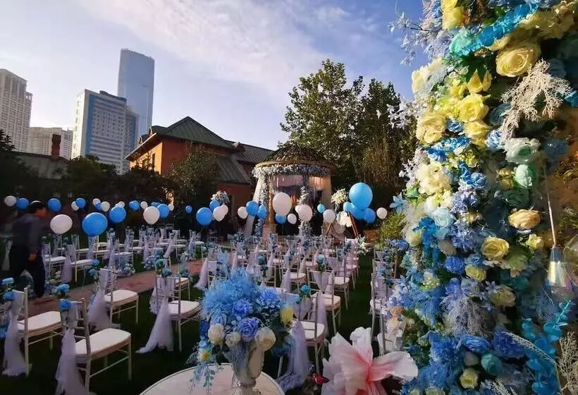 هتل Railway 1896 Garden