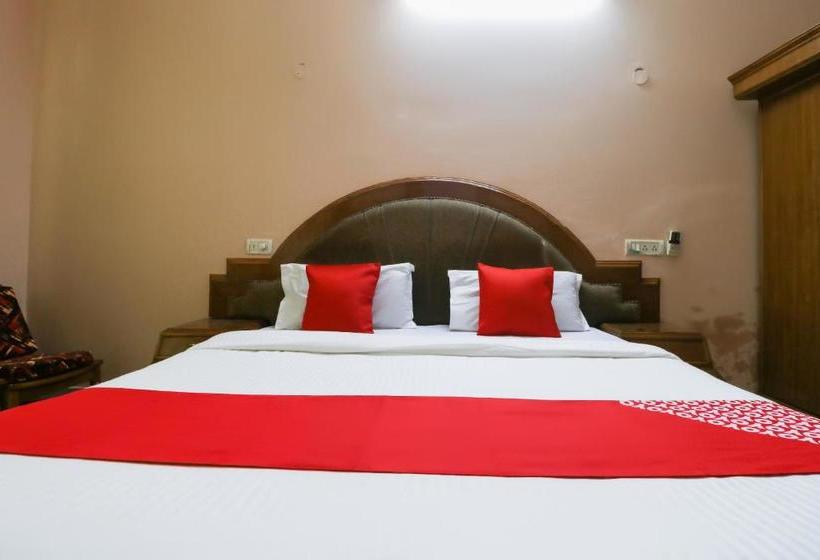 Hotel Oyo 61070  Krishna Deluxe