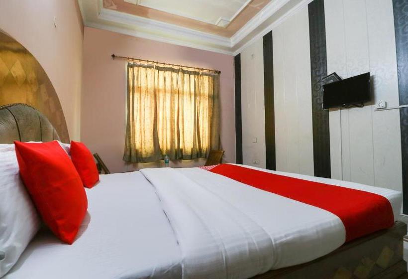 Hotel Oyo 61070  Krishna Deluxe