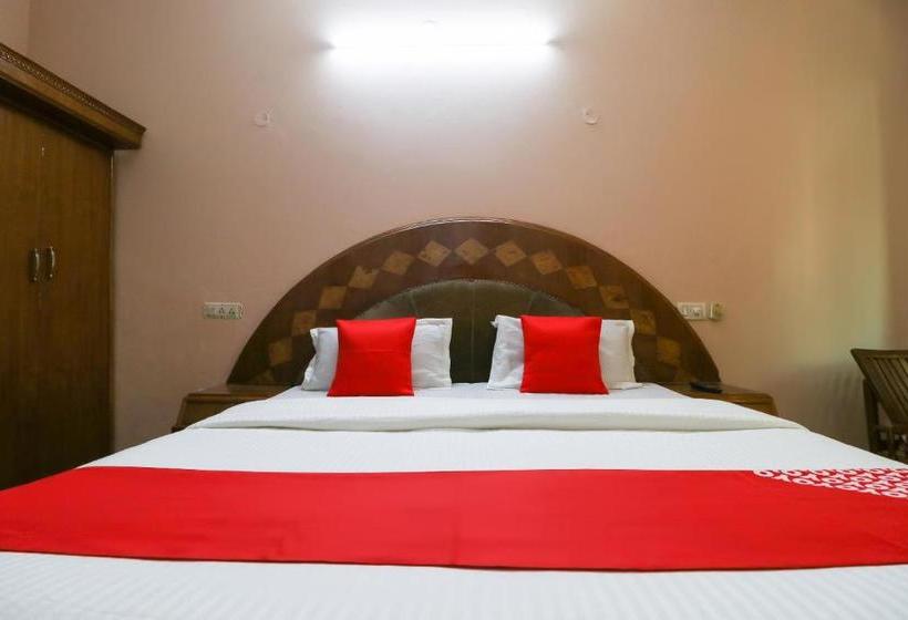 Hotel Oyo 61070  Krishna Deluxe