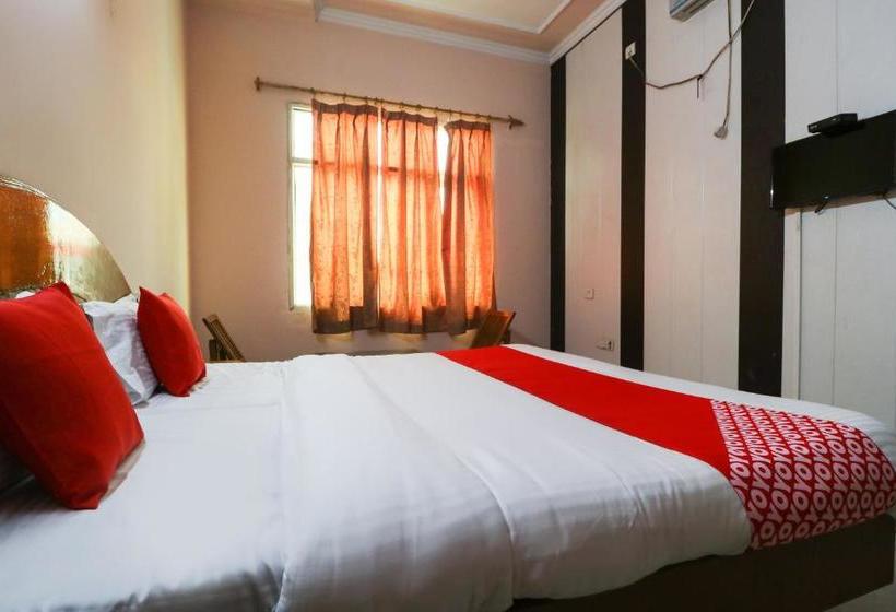Hotel Oyo 61070  Krishna Deluxe