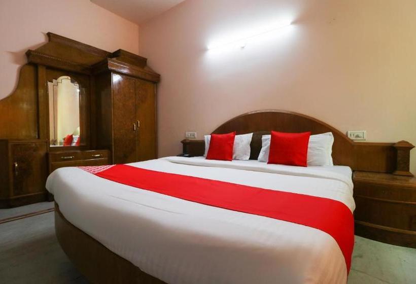 Hotel Oyo 61070  Krishna Deluxe