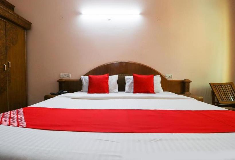 Hotel Oyo 61070  Krishna Deluxe