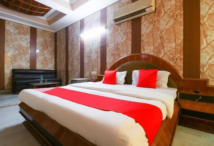 Hotel Oyo 61070  Krishna Deluxe