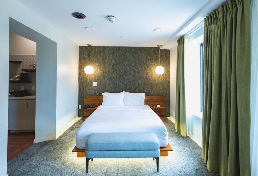 Отель The Vault