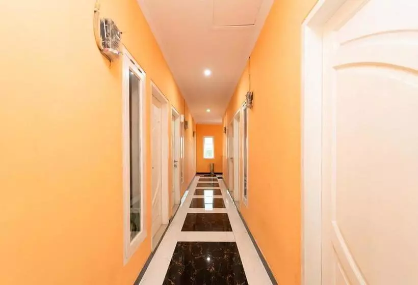 ペンション Koolkost Syariah Near Velodrome Rawamangun  Minimum Stay 3 Nights