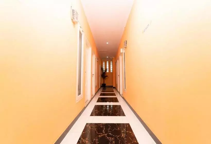ペンション Koolkost Syariah Near Velodrome Rawamangun  Minimum Stay 3 Nights