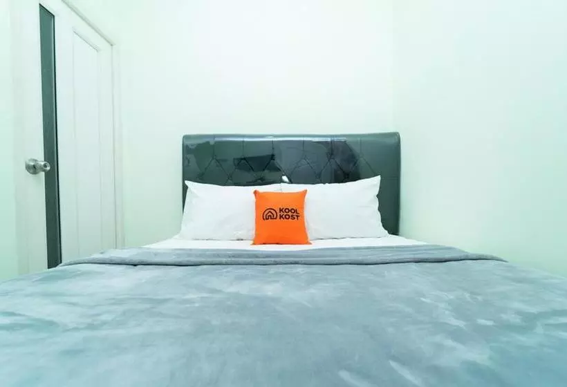 ペンション Koolkost Syariah Near Velodrome Rawamangun  Minimum Stay 3 Nights