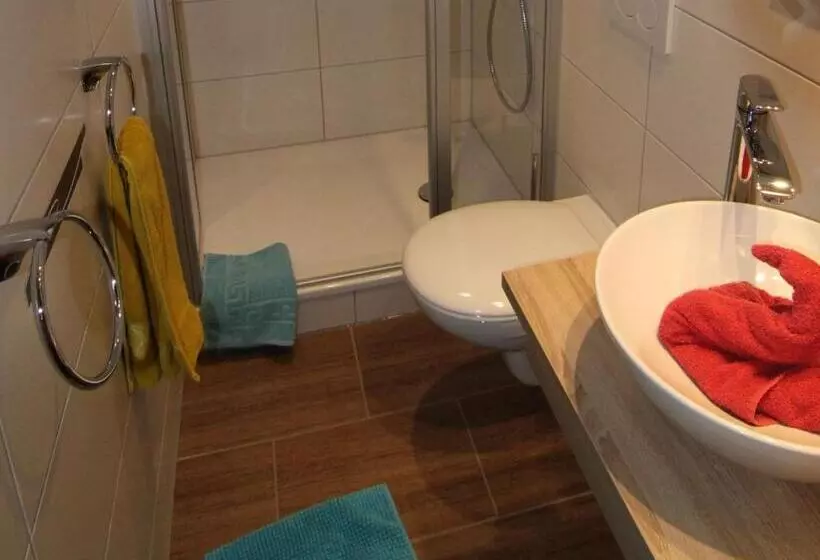 Retkeilymaja Gästehaus Ainser