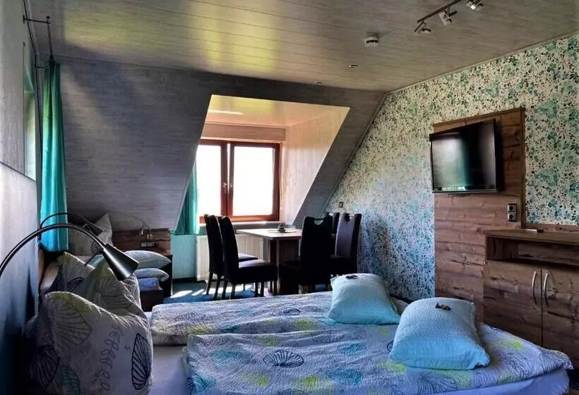 Retkeilymaja Gästehaus Ainser