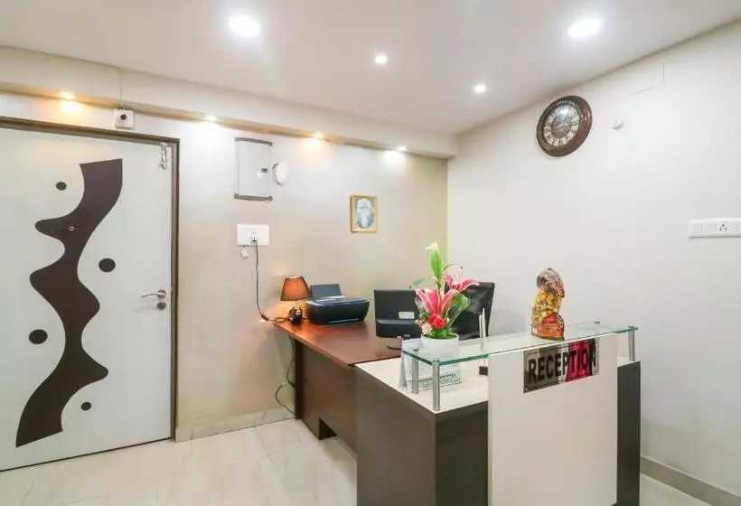 Hotelli Oyo 49278 Uttar Banga Guest House Saver