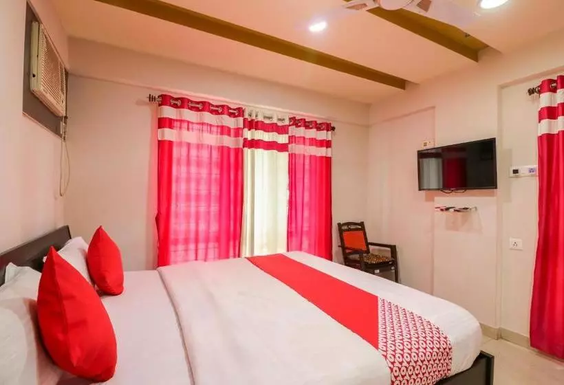 Hotelli Oyo 49278 Uttar Banga Guest House Saver