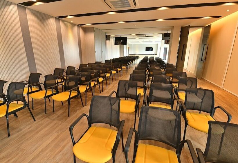 פנסיון Sojourn Guest House