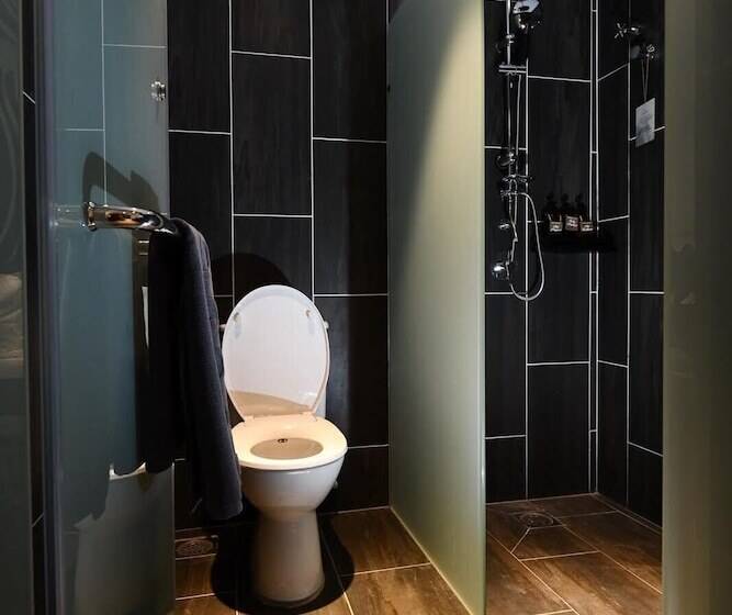 פנסיון Sojourn Guest House