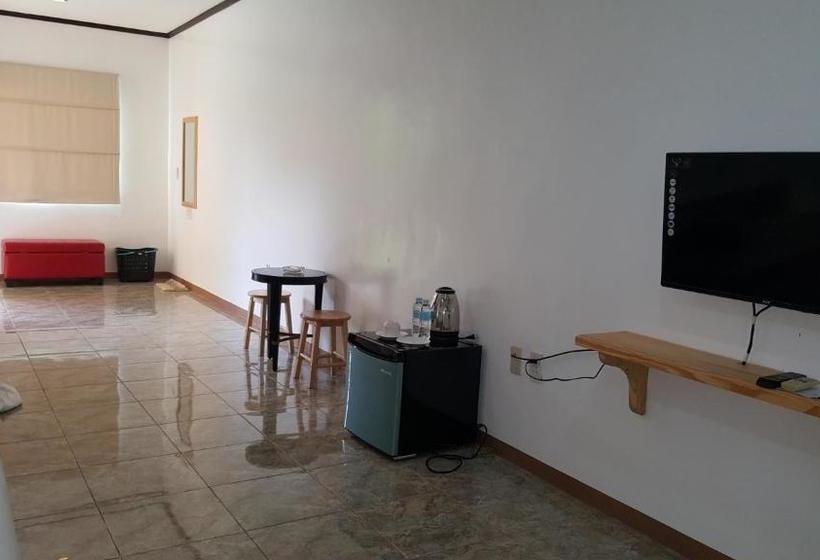 Phil Oasis  And Resorts