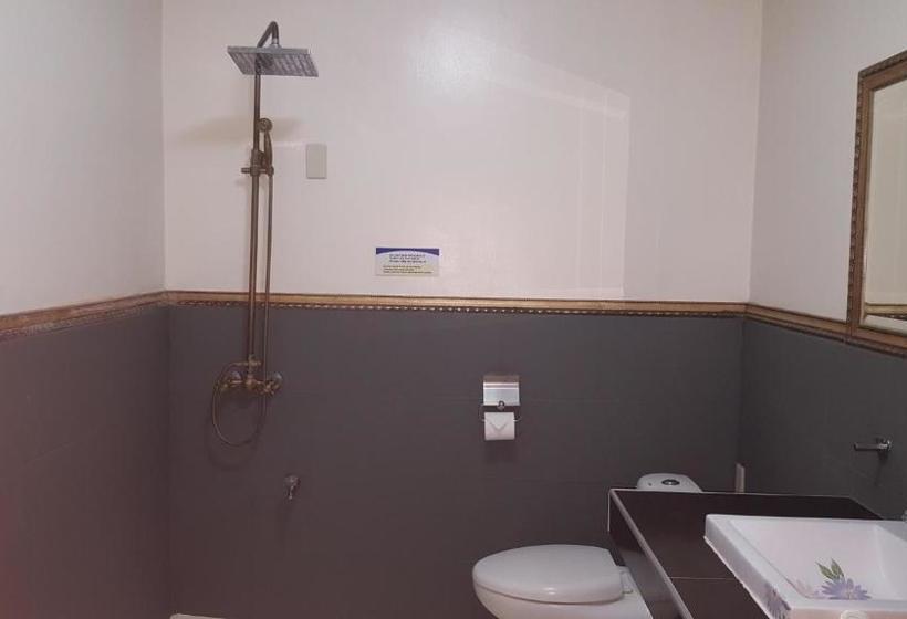 Phil Oasis  And Resorts