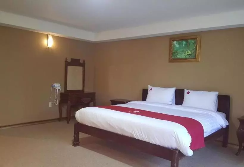 Phil Oasis  And Resorts