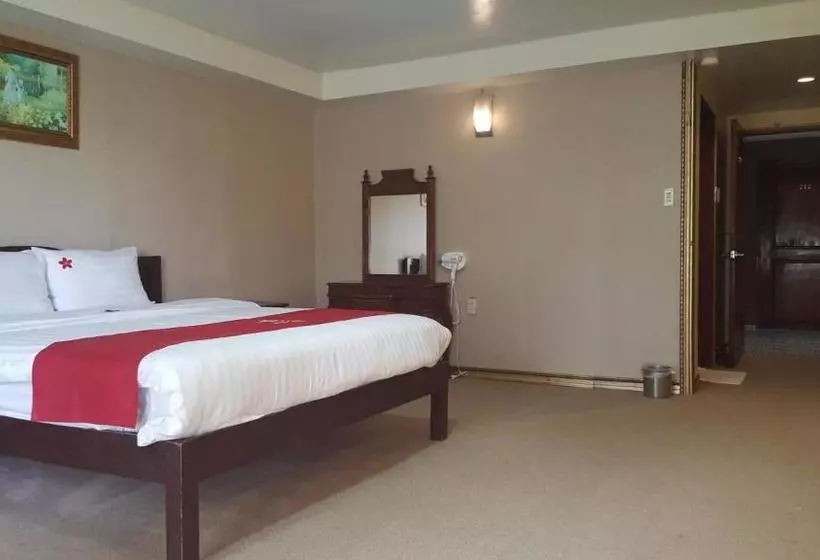 Phil Oasis  And Resorts