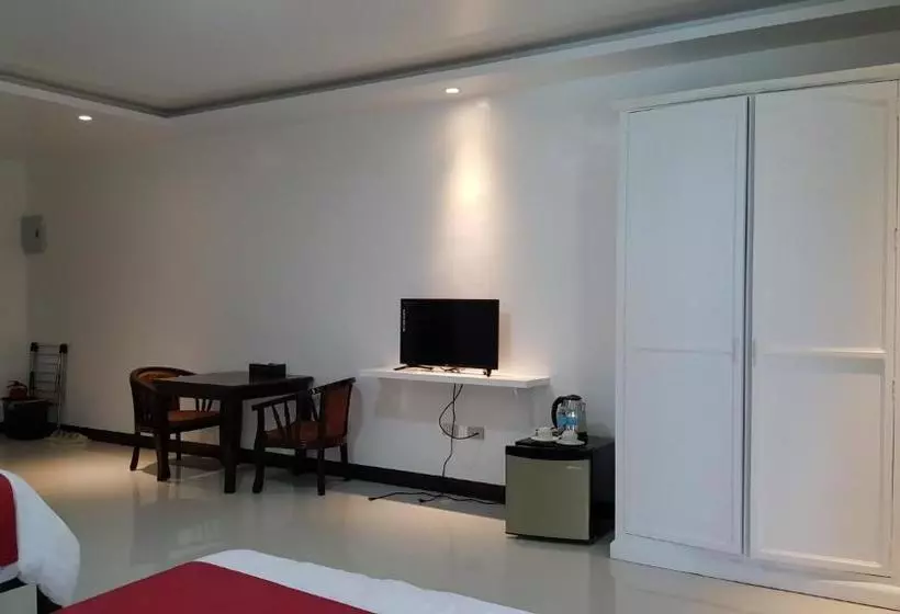 Phil Oasis  And Resorts