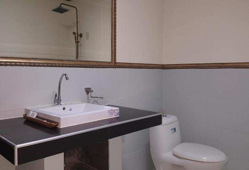 Phil Oasis  And Resorts