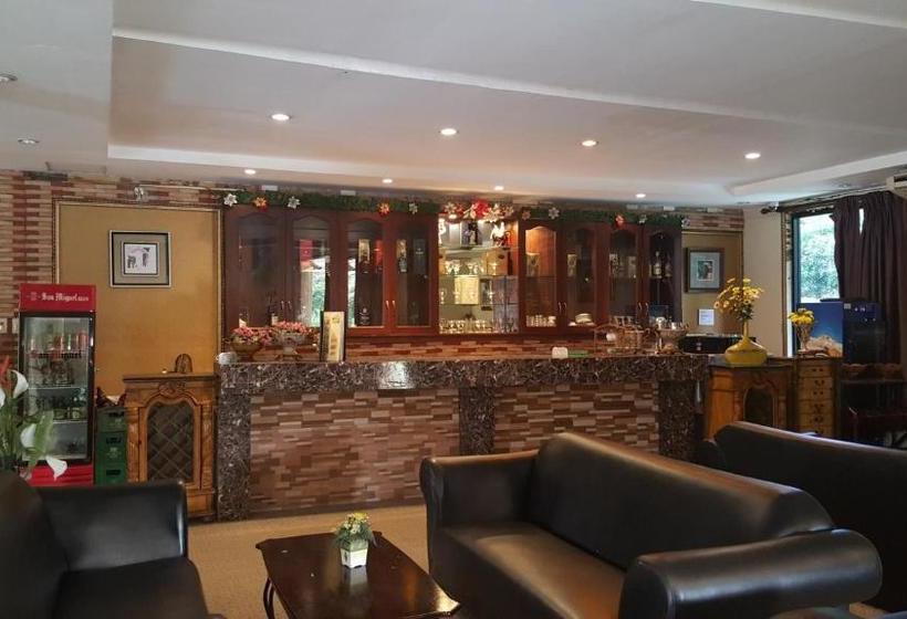 Phil Oasis  And Resorts