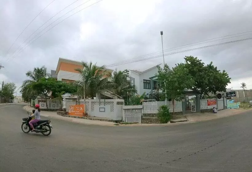 هتل Goc Bien Homestay