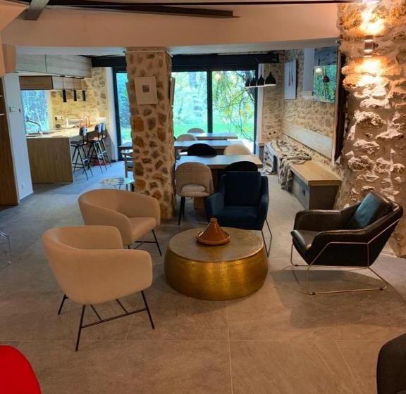 פנסיון La Maison De Robinson